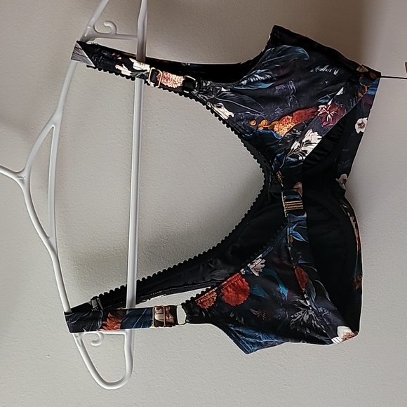 Aqua Blu Swimwear Bikini Top - Picture 3 of 10